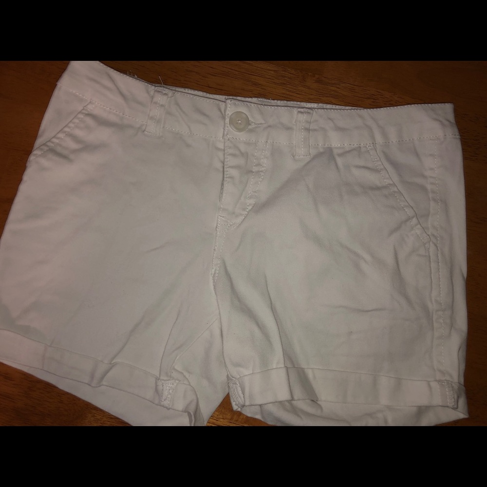 Junior’s white shorts, Sz 9